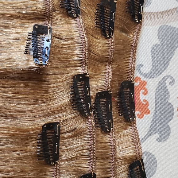 🆕️ Brand New 5 pc Clip in Hair Extensions 12 inch 🌱 - Picture 5 of 6